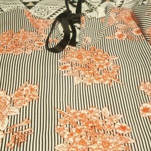 Really Cute Floral Blouse Size S